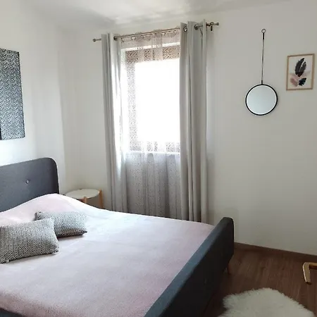 Apartment Martina 2 *